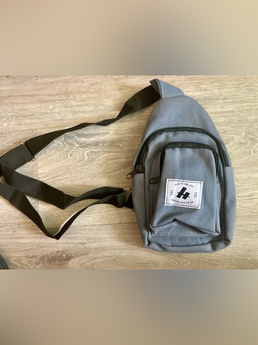 Gray Crossbody Sling Bag – Casual Everyday Men’s Bag